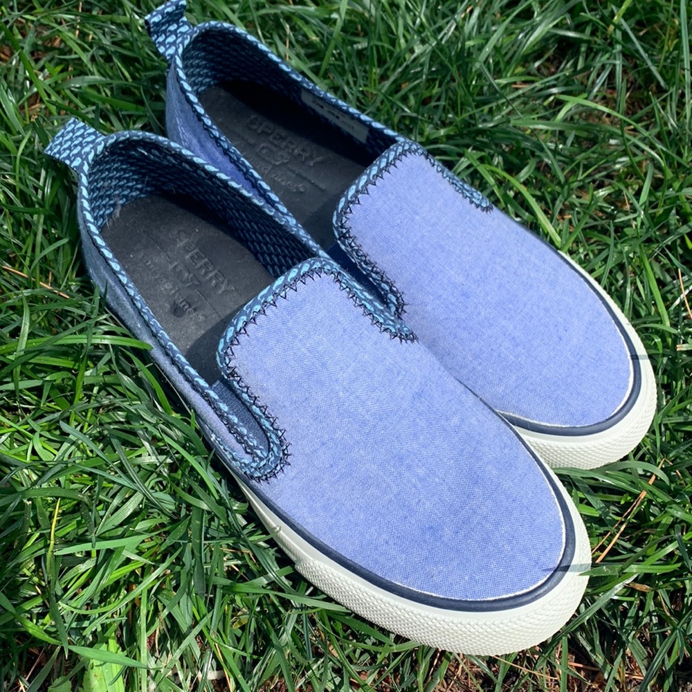 Vineyard vine sperry shoes